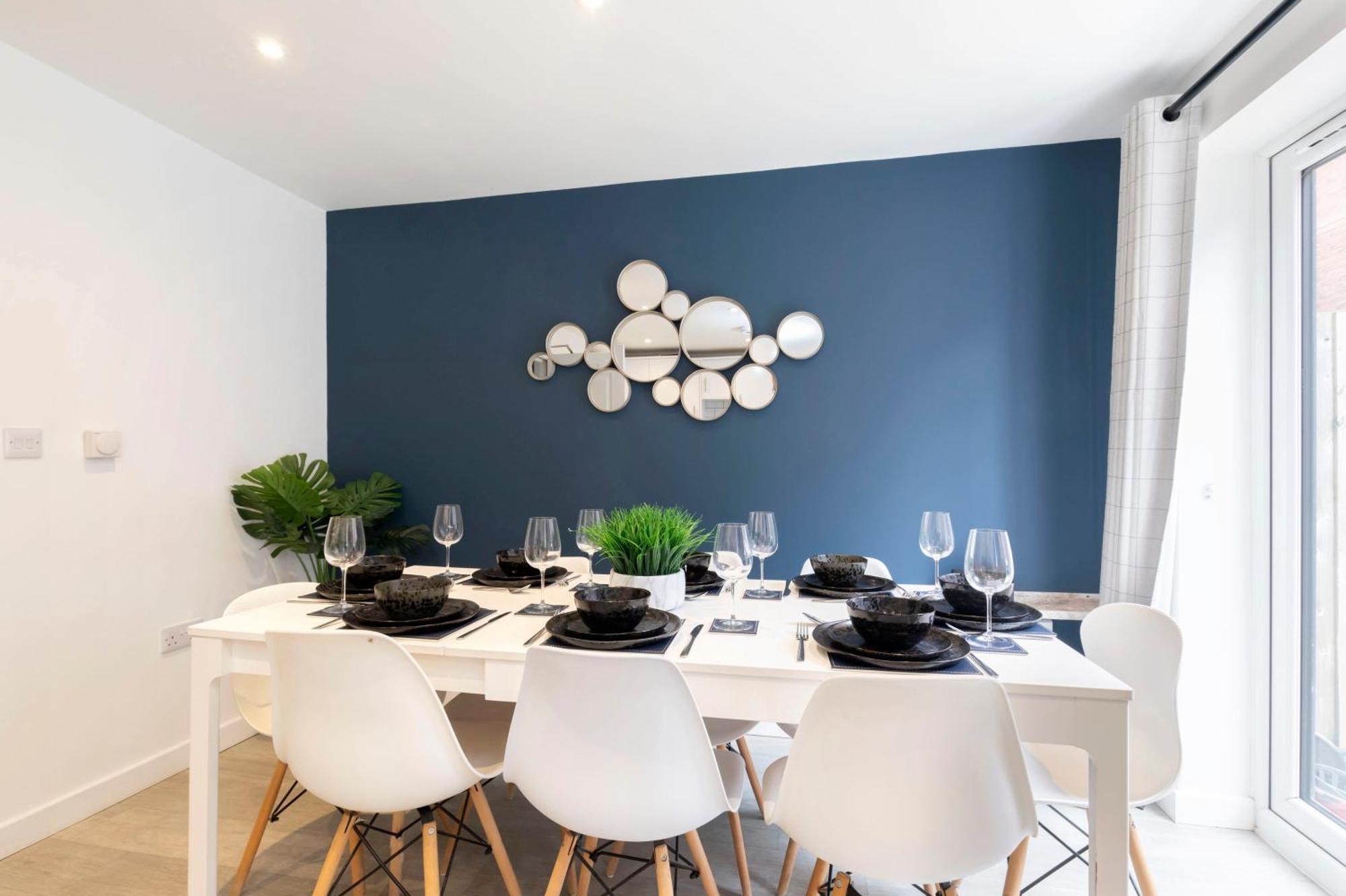 Modern Four Bedroom Four Bathroom Home Cheltenham Esterno foto