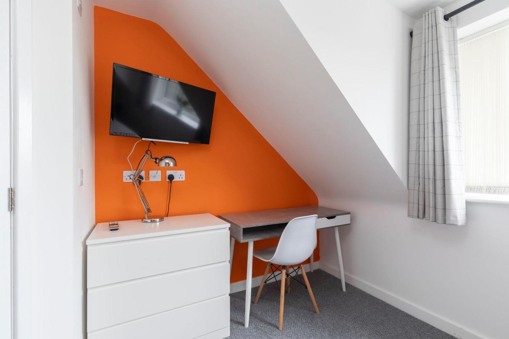 Modern Four Bedroom Four Bathroom Home Cheltenham Esterno foto